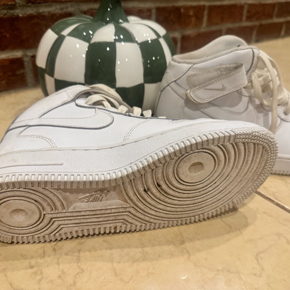 Nike Air Force - Picture 3 of 4